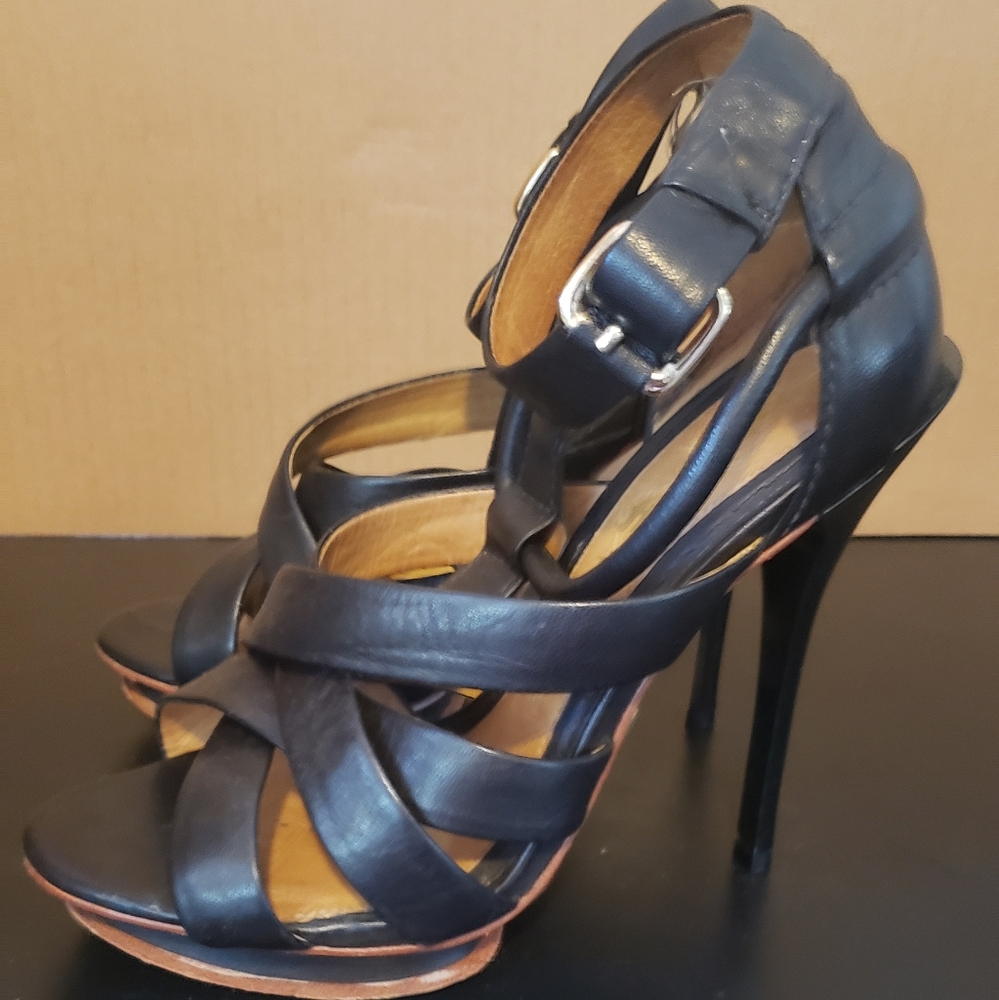 Strappy leather sandals